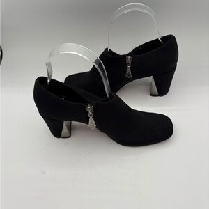Donald Pliner Elegant Black Women's Heels